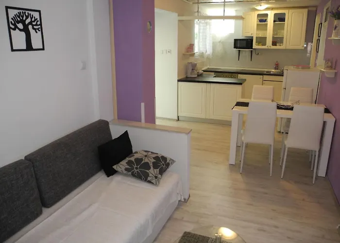 Fuer 3 Personen Mit Terrasse By Interhome *