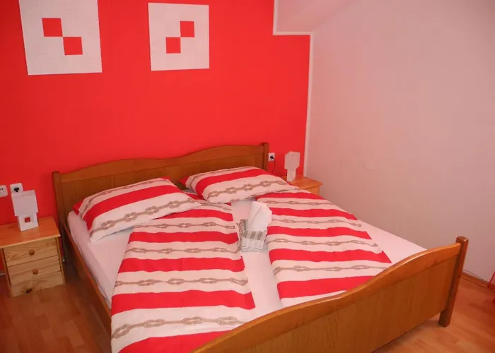 Fuer 3 Personen Mit Terrasse By Interhome Apartment *