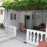 Apartment Fuer 3 Personen Mit Terrasse By Interhome *