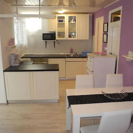 Apartman Fuer 3 Personen Mit Terrasse By Interhome Crikvenica