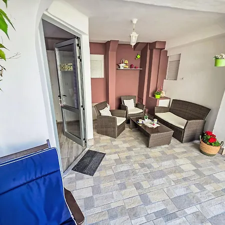 Apartman Fuer 3 Personen Mit Terrasse By Interhome *