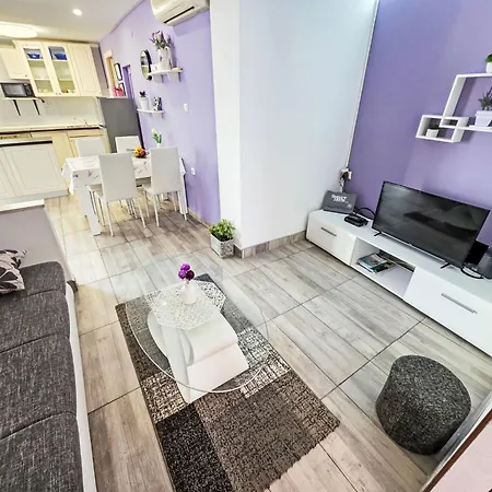 Fuer 3 Personen Mit Terrasse By Interhome Apartman *