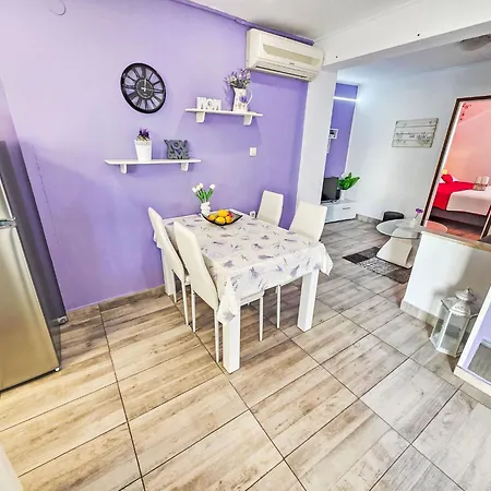 Fuer 3 Personen Mit Terrasse By Interhome Apartman *
