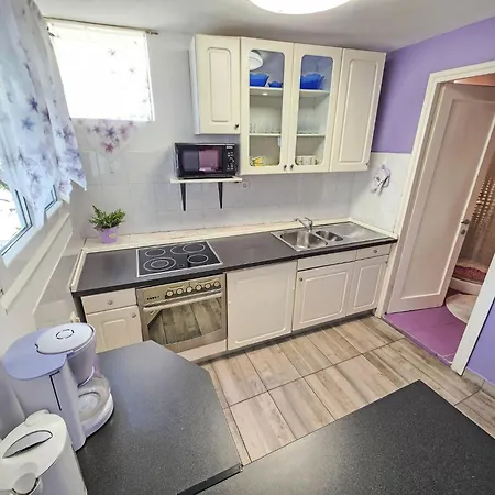 Fuer 3 Personen Mit Terrasse By Interhome Apartman *